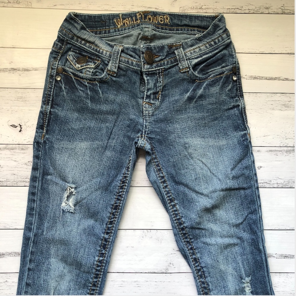 Wallflower Distressed Skinny Jeans